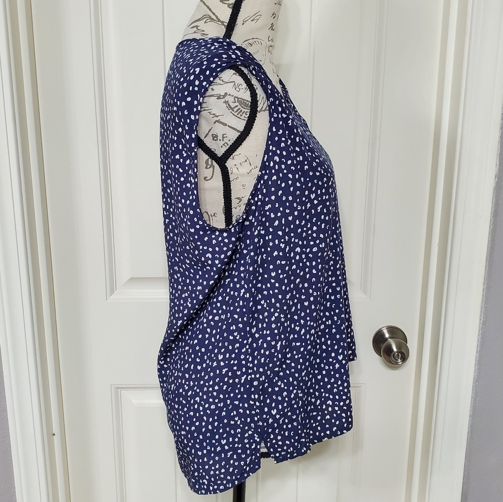 Old Navy Ruched Shoulder High-Low Blouse - Picture 3 of 6